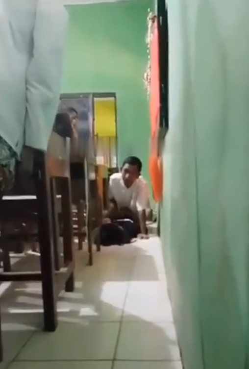 Nonton Film Viral Pelajar SMA DEMAK Mesum dikelas Terbaru Nonton Film Viral Pelajar SMA DEMAK Mesum dikelas Terbaru
